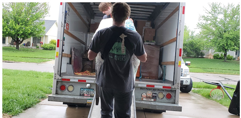 Around Kansas Movers