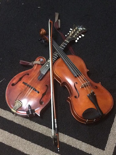 Megs Mandi Music and Music Lessons