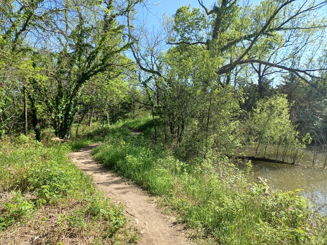 Cedar Niles Park Clare Road Trailhead